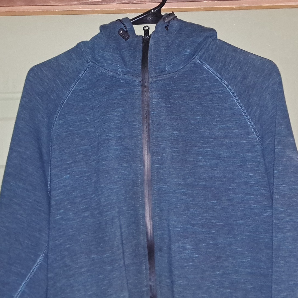 Mens American Eagle zipup Hoodie made no true green is actually turquoiseish